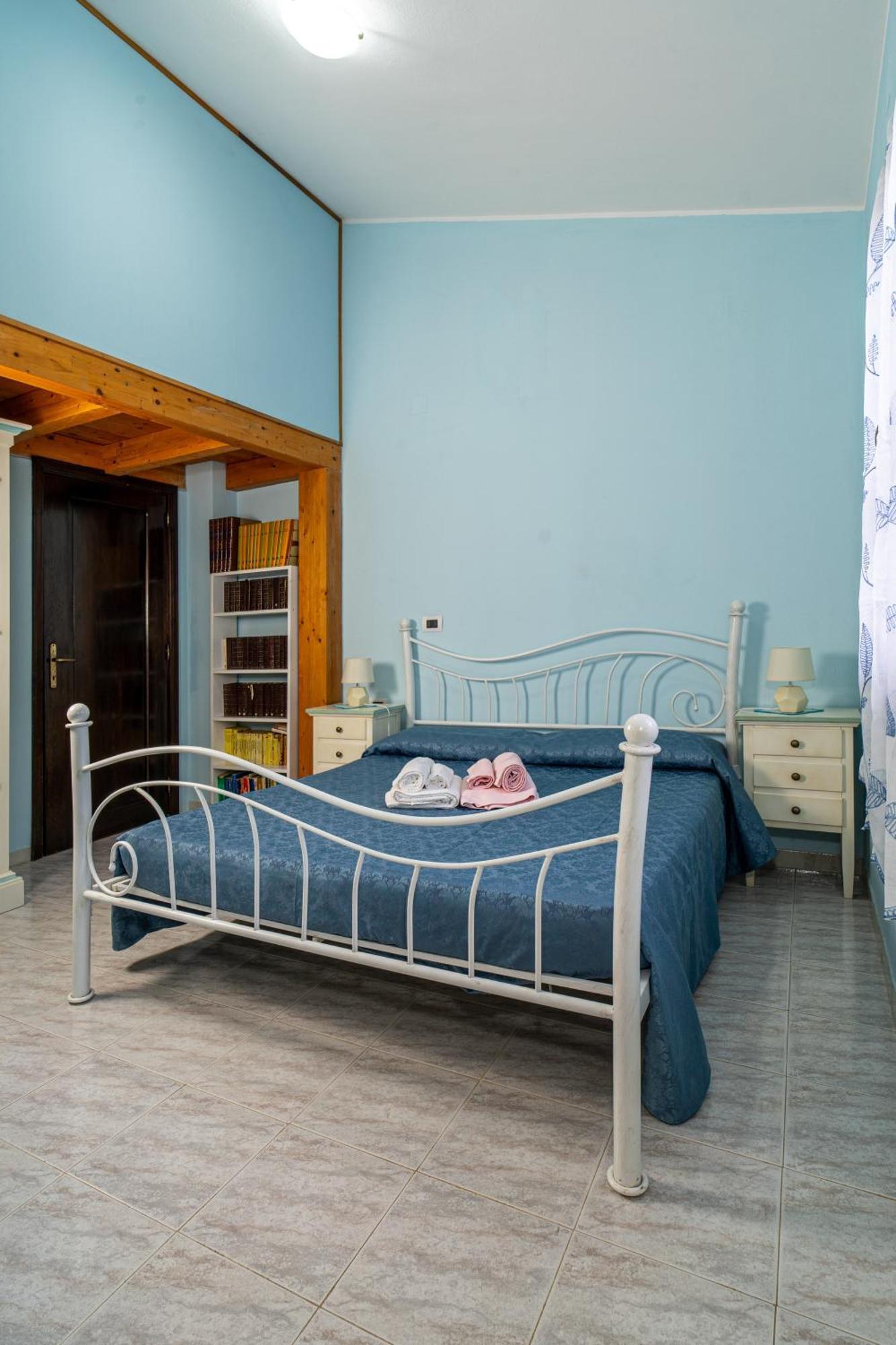 SantʼAntìoco Casa Vacanze Cala Sapone מראה חיצוני תמונה